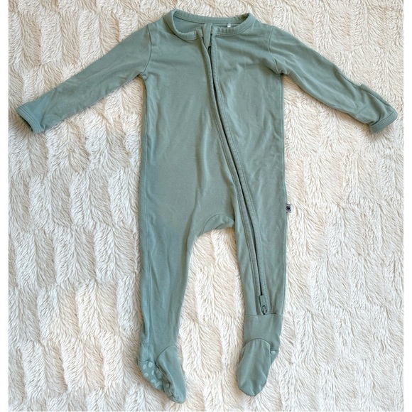 Bums & Roses Eucalyptus Footie - Picture 14 of 17